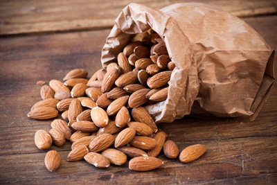  Amande - fruits secs et graines grillées bonjour,  nous vendons des amandes bio certifié venant de turquie. si vous etes intéressé n'hésitez pas à me contacter. pour avoir un prix de vente exacte merci de me préciser le type d'amande que vous voulez (texas,  non-pareil, ...),  sa taille ainsi que le co