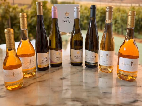  Vin Hongrois Tokaji Et Autres Aop/igp - vins depuis 25 ans représentant des viticulteurs hongrois en france nous proposons des large choix de vins,  tel que le vin rénommée de tokaji et bikaver (sang de taureau).--expédions dans toute la france. ----n'hésitez pas à nous contacter pour plus d'information