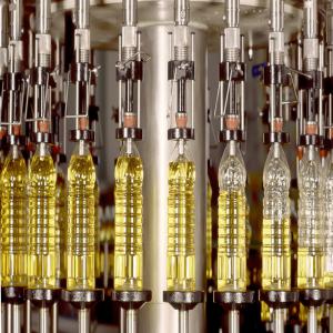  Recherchons Acheteurs D'huile De Coton - huiles huile de coton d'origine camerounaise,  sans cholest&eacute;rol,  riche en vitamine a et e,  composition nutritionnelle pour 100 g d'huile- satur&eacute;e 27 gr,  monoinsatur&eacute;s 19gr,  polyinsatur&eacute;s 54gr,  &eacute;nergie 900kcal,  prot&eacute;ines 0 gr,  glucides 0 gr,  lipides 100 gr,  cholest&e