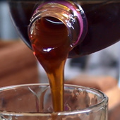 Miel naturel 100% pure du Bénin - produits sucrés nous produisons du miel pure 100% naturel originaire du bénin dans la ville de kétou une ville très reconnu dans toute la sous région pour la bonne qualité de son miel .--nous vendons nos miels en flut ou en seaux de 20 kg ,  30 kg ,  40 kg et pouvons vous livr&eacut