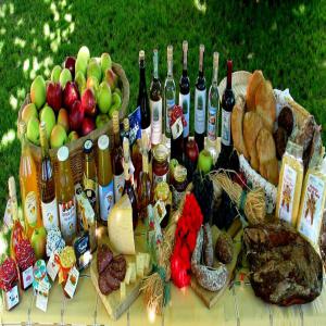  Produits Alimentaires Italiens Haut De Gamme. - autres j'offre des produits alimentaires italiens haut de gamme.--pour optimiser les d&eacute;lais et les co&ucirc;ts d'exp&eacute;dition,  je m'adresse principalement &agrave; groupes d'achats de produits alimentaires et &eacute;picerie haut de gamme.--bien s&ucirc;r,  je suis disponible pour examiner toute