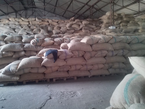  Une Grande Quantité De Cajou Disponible En Guinée - matiere vegetale anacarde (cajou)  de guinée disponible en grande quantité-qualité- très bonne et à l'état brutquantité- 800 tonnesgrade- 47origine- boké - guinéelieu de vente- stockés à conakryaccessibilité- entrepôt du centre