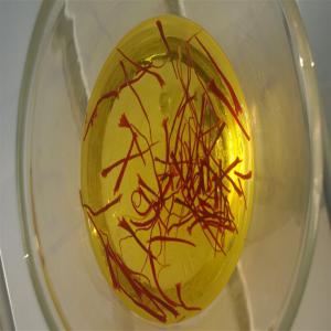  Safran - épices aromates athentique safran de taliouune au maroc. récolté et stocké selon une tradition millénaire qui préserve toutes ses vertus naturelles,  le safran de l' anti-atlas a la réputation d' etre le meilleur au monde. le safran est naturel et pur.