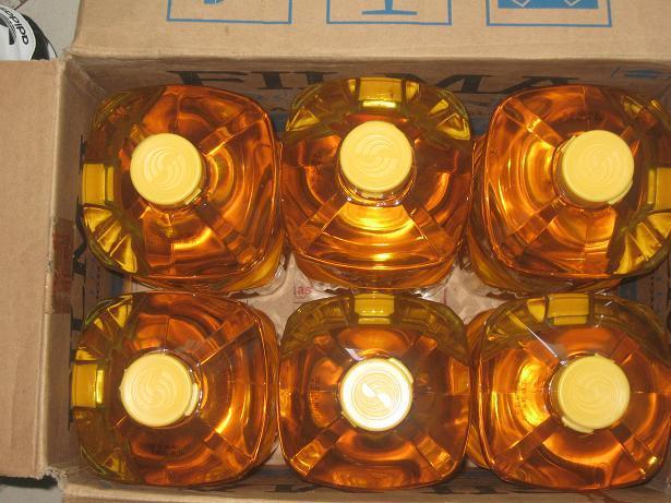  Refined Bleached Deodorized Corn Oil - huiles rbd corn oil is produced from highly selected corn and is further refined to give excellent light and pure quality oil. the oil is naturally rich in polyunsaturated fatty acids and low in saturated fats. corn oil is cholesterol free,  light in colour and bland in taste. it reduces the risk of heart d