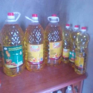  Huile De Soja, D'arachide, De Baobab Et Tournesol - huiles bonsoir ! nous sommes distributeur de ces huiles que nous produisons sur place. huile de soja raffin&eacute; et huile d'arachide raffin&eacute; 1litre de soja a 1200f cfa et 1litre d'arachide a 1800f cfa  5litres de soja a 6000f cfa et 5 litres  d'arachide a 7500f cfa. nous avons &eacute;galement de