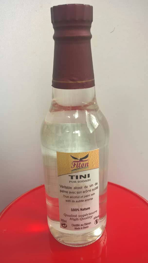  Sodabi - boisson alcoolisée tini est le r&eacute;sultat de 10 ann&eacute;es de recherche dans les m&eacute;andres de la l'agroalimentaire africain typiquement b&eacute;ninois. ce breuvage est le fruit de la distillation du vin de palme soigneusement r&eacute;colt&eacute; des palmiers s&eacute;lectionn&eacute;s sur des vertisol