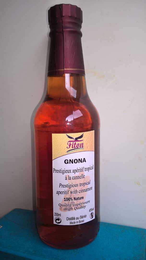  Aperitif - boisson alcoolisée véritable alternative aux spiritueux importé de nature parfois douteuse,  gnona est un un prestigieux apéritif tropicale à la cannelle. il transpose dans votre verre toutes les vertus de cette plante miraculeuse et vous procure une sensation des grands jours de fete. cette