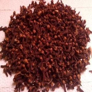  Girofle Bonne Qualité - épices aromates recherche intéressé à l' achat de 1000 kg de clou de girofle (possibilité d'envoi d'échantillons),  prix et expédition à convenir.--merci de laisser vos contact,  disponibilité maximale.