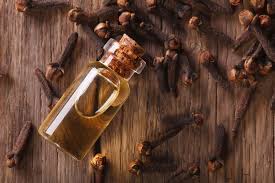 Huiles essentielles de Girofle - huiles nous mettons en vente de l'huile essentielle de girofle de madagascar,  produit sans additif chimique,  taux caryophyllene - 9%,  taux eugenol - 86% certificat de laboratoire d'analyse fourni pour chaque lot de produit. 