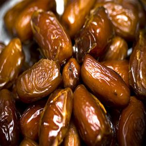  Dattes Algérienne Algerian Dates Dátiles - fruits et légumes - dattes algériennes  deglet nour  qualité supérieure conditionnés dans des boites de 1 kg--- produits disponible sur espace européen,  possibilité de livraison sur demande du client----- algerian dates  deglet nour  superior quality packaged in boxes of 1 kg