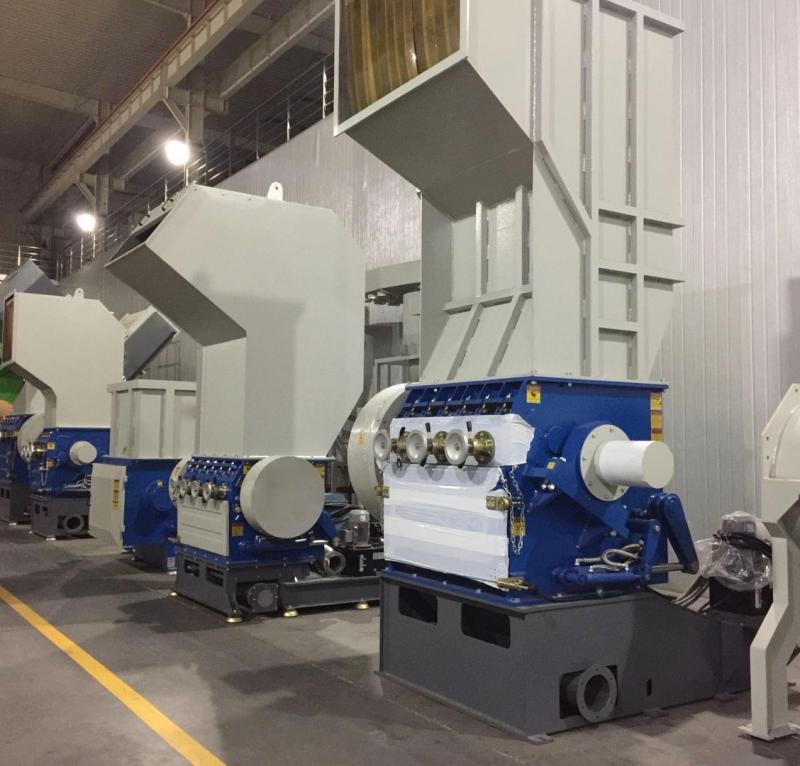 Heavy Duty Grinding Mill for film, tire 120/80 cm - autres broyeur de broyage--déchets de plastique déchets--modèle- rbhdgr-120/80--série- moulin de broyage heavy duty--nous recommandons pour le broyage- agro film,  pneus de voiture,  tiges----l'unité peut etre humidifiée pour minimiser le niveau de bruit.--nous recom