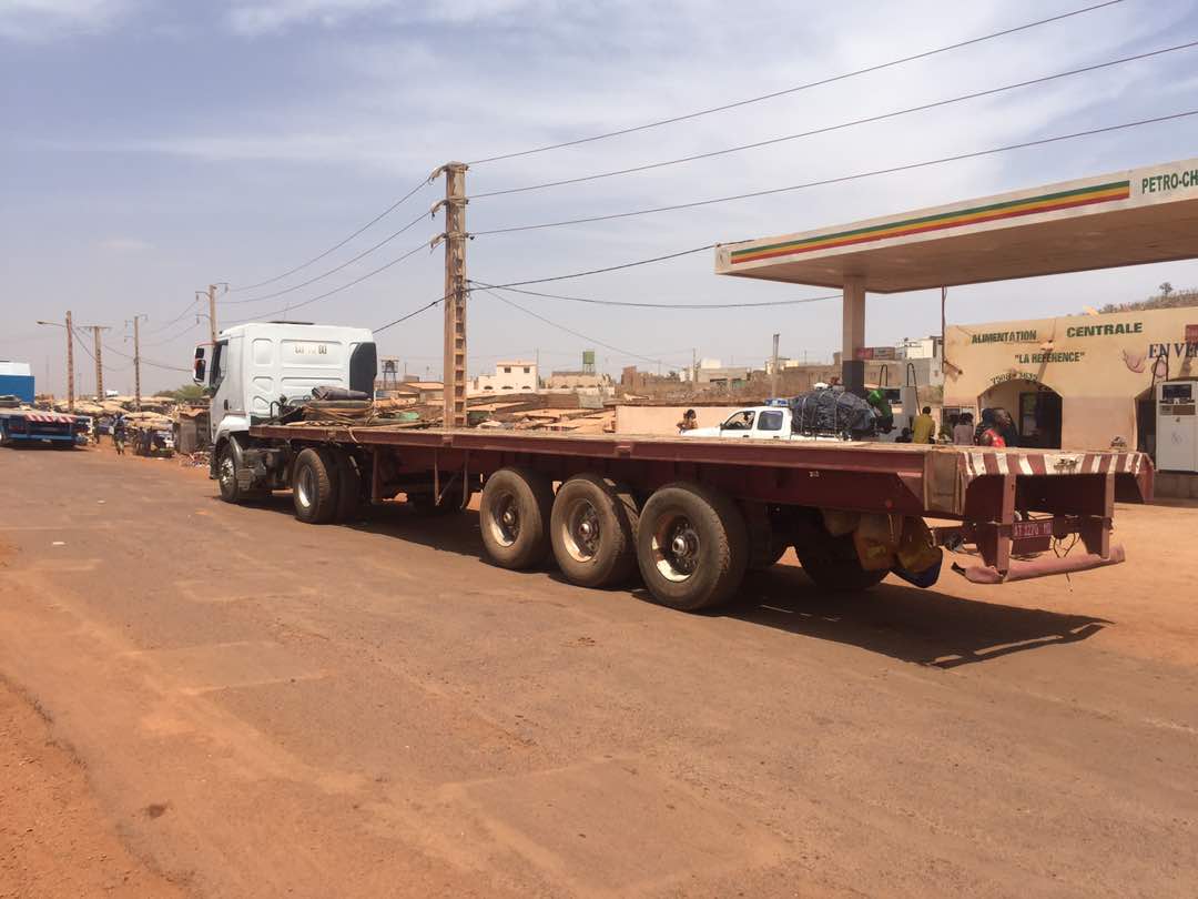  Camions Plateaux Dispo Pour Transport - transport transit logistique 2 camions plateaux 40 pieds disponibles pour transporter containers / marchandises. mali + axe sénégal > mali