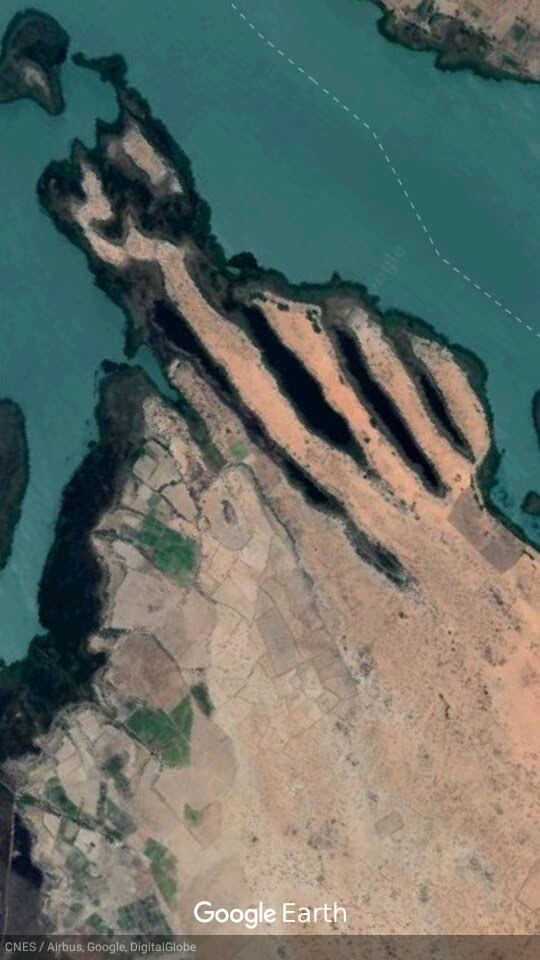  Champs Vendre - mine terrain concession je suis à la recherche d'un partenaires qui ve investir dans le domaine agricole,  j'ai un superficies de 200 ha pied de lac ici au sénégal dans la région de louga communauté rurale de keur momarr sarr très rentable à la récolte aussi j'ai des t