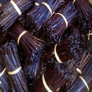  Vanille Gourmet - épices aromates entreprise d'exportation de vanille   forever young  bas&eacute;e &agrave; madagascar,  en partenariat avec madareichtum bas&eacute;e en allemagne met en vente un lot de 200kg de vanille gourmet de tr&egrave;s bonne qualit&eacute; d&eacute;j&agrave; disponible en allemagne.---longueur- 12-16 cm---hum