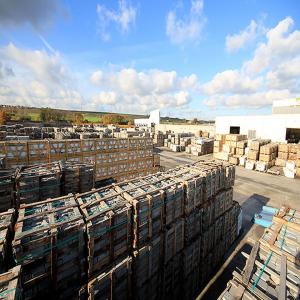  Pierre Naturelle - pierre roche bonjour,  nous vous proposons du marbre de trés large choix et nous pouvons vous faire du sur mesure,  veulliez me contacter pour toutes informations complémentaires--carrelage,  marbre,  pierre bleue,  pierre de taille,  dalles,  pavés,  carrelage intérieur et extérieur p