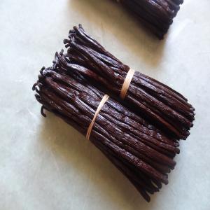  Vanille Noire Non Fendue De Madagascar 13 Cm Et - épices aromates bonjour, --nous vendons de la vanille noire non fendue de madagascar de 13cm et plus,  nous pouvons proposer un achat sur place à sambave ou un envoi par transporteur,  nous livrons sous 7 jours après réception des fonds,  nous avons déjà des références d