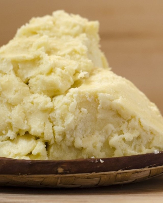  Beurre De Karité De Côte D'ivoire - huiles nous disposons de divers produits agricoles tel que- le beurre de karité,  le mais jaune,  le soja,  le miel,  l'arachide,  ... et nous sommes à la recherche de clients  ou de partenaires sérieux afin d'écouler nos à travers le monde.