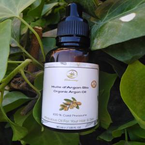  Organic Argan Oil 30ml - olis organic argan oil for cosmetic use,  packaged in glass bottles of 30 ml,  available to be shipped anywhere.--we're certified organic by usda and ecocert,  and authorized by fda.--our current price is 2  per unit for and moq of 500 units.--samples availables.--price is exw.--you're welcome to visit our 