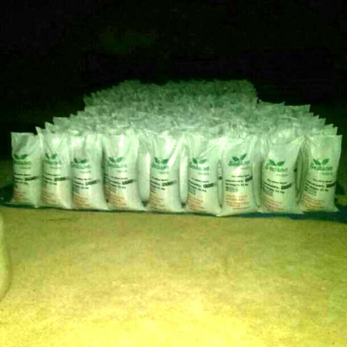  Dried Medium Yellow Beans - other we have well sorted dried  medium yellow beans ready to ship anywhere with our season nziza brand.--we do establish a strong traceablility of our products from field to market. please email us us for more details. thanks