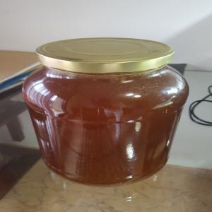  Miel D' Espagne D'une Entreprise Familiale - produits sucrés nous sommes une entreprise familiale espagnole dédiée à l' apiculture,  et nous souhaitons contacter avec des acheteurs potentiels de miel en gros. nous avons actuellement en stock environ 1 tonne de miel de thym,  lavande et fleur d' oranger. avons possibilités de fournir 