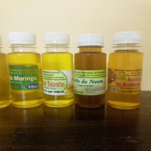  Vente: Huiles De Produits Forestiers Non-ligneux - huiles partenaire de groupements et associations de transformatrices du burkina faso,  nous pouvons vous fournir,  sur la base d'un contrat de livraison mensuelle périodique,  de l'huile vierge  pressée à froid de moringa,  balanites,  baobab,  neem,  sésame.  nous contacter pour les c