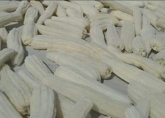  Egyptian Natural Loofah - fruits and vegetables here is the specification of the egyptian natural whole loofah ---material - natural loofah --sizes -  55 - 75 cm                                                                                           weight /pcs - 50-90 g--pcs / pallet - 500 pcs--pallet size - 120x80x115cm--pallet weight- 35-45k