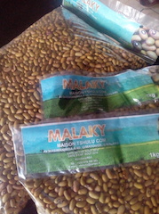 haricots frais et bio  - fruits et légumes nous sommes une structure basée en rdcongo et aimerons faire la promotion de notre marque d'haricot bio malaky dans le marché européen. nous distribuons déjà à kinshasa et à brazzaville et aimerons exporté en europe avec l'aide de partenaires f