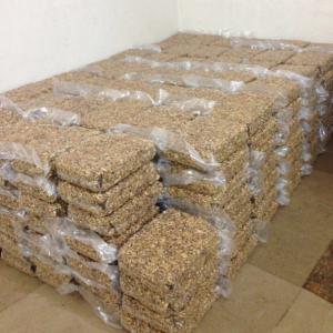  Noix Décortiquées 1/2 - fruits secs et graines grillées nous proposons &agrave; la vente des sacs sous vide de noix d&eacute;cortiqu&eacute;es par 1/2.--noix couleur claire,  tr&egrave;s go&ucirc;tu.--