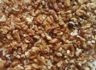  Vente De Brisures De Noix Biologique - fruits secs et graines grillées bonjour, ----nous sommes acteurs grossistes de produits biologiques méditerranéens. nous avons une fin de stock de brisures de noix biologiques de notre producteur en bulgarie à faire profiter à un transformateur/boulanger,  etc.--les brisures de noix sont de petit calibre 