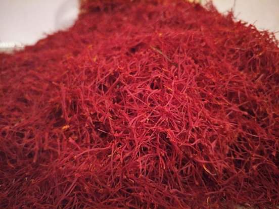  Safran ,saffron - épices aromates bonjour--pour qui cherche du safran en pistils,  du bonne qualité, du main de nos agriculteurs vers notre cooperation.--le plantage a suivi une agrément 3262--on met en vente 1000g--