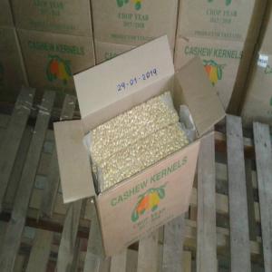 Noix Cajou 2019 - fruits secs et graines grillées nous sommes une entreprise sénégalaise fournisseuse de noix cajou décortiqué,  meilleur qualité. on livre partout dans le monde (vietnam,  france,  chine,  maroc,  etc.).--si vous etes à la recherche dw fournisseur professionnel,  certificat d'origine+ document ph