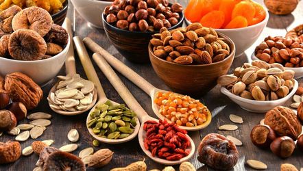  Fruits Naturellement, Couramment Séchés - fruits secs et graines grillées on vous propose une gamme de qualité de fruits naturellement secs ( noix,  noix de cajou,  amandes,  pistaches ...) et de fruits couramment séchés ( dattes ( deglet nour ),  abricot ,  figues sèches ... ) d'origine - algérie.--avec un bon rapport qualité-prix,  et