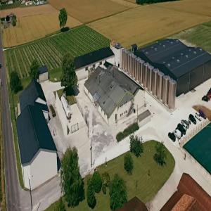  Prestations De Services Personnalisees - boisson alcoolisée bonjour,  ----en tant que distillateur et producteur de spiritueux,  nous proposons &eacute;galement nos services d'embouteillages personnalis&eacute;s. --nous pouvons vous accompagner dans votre projet ---- gestion liquide / mati&egrave;re s&egrave;che,  --- faisabilit&eacute; technique --- embouteill