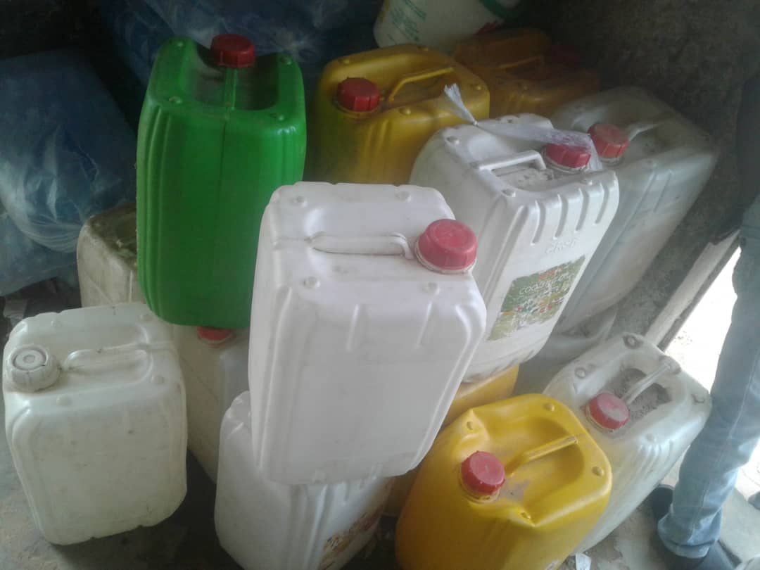  Huiles De Moringa, Baobab Et Bissap Pures - huiles bonjour, ----nous disposons d'un stock de 120 l d'huile de premi&egrave;re pression,  extraite &agrave; froid au s&eacute;n&eacute;gal de graines de moringa,  bissap et baobab.----nous pouvons vous les livrer &agrave; dakar avec paiement &agrave; la livraison aux tarifs siivants---huile de moringa- 18 