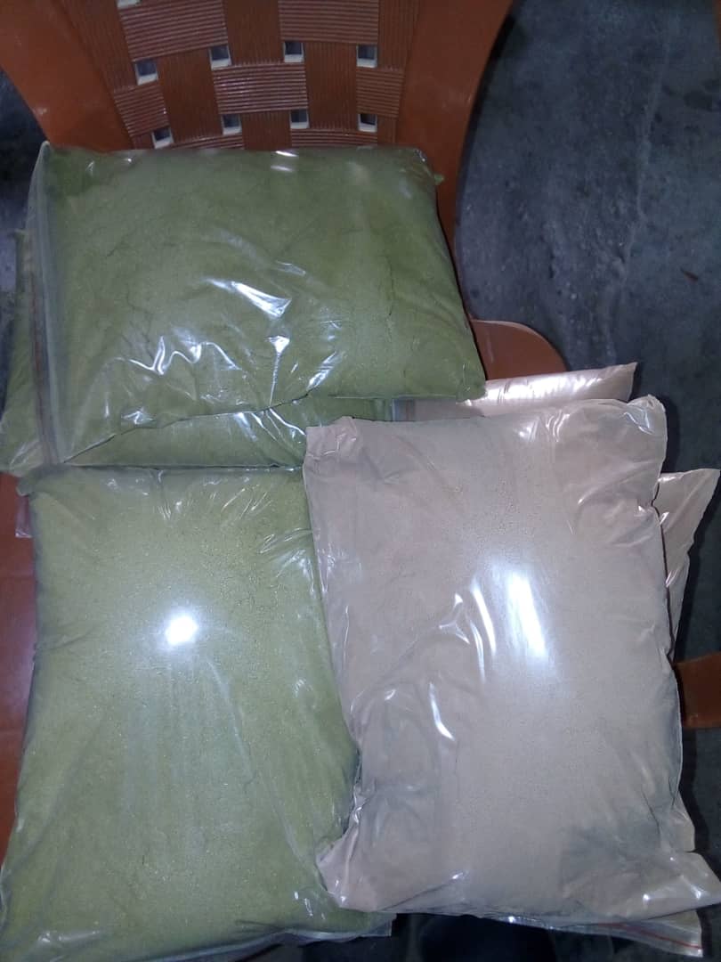  Aliment De Betail Et Poudre De Carassol Yohimbe - aliments pour animaux pour tous vos besoin de --*graine de coton --* poudre de graviola (corossol) --*poudre yohimbe 