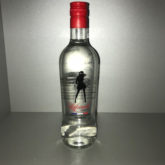  Destockage Vodka La French 100% Francais - boisson alcoolisée ---vodka premium 100% blé,  distillée en france,  100% française---29629 unités ---bouteilles de 70cl ---37, 5% alc----prix ht --commande minimum 10 palettes