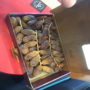  Dattes Degla - fruits secs et graines grillées dattes deglet d'alg&eacute;rie de haute qualit&eacute; (voir image).--unique et tr&egrave;s bonne occasion.--prix comp&eacute;titif --rendu á perpignan