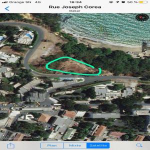  Terrain Très Bien Placés Vendre - mine terrain concession un terrain très bien placé sur la corniche ouest en face du petit palais de l'ex-président abdou diouf et au bord de la mer. une superficie de 1800m2 à saisir qui pourrai abriter un hôtel de luxe ,  immeuble ,  bureau ou pleines d'autres...
