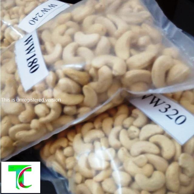  Cajou Décortiqué - fruits secs et graines grillées les amandes de cajou que nous disposons sont de qualité supérieure.--nous avons la capacité de fournir des grades suivantes---amandes entières-  w180;    w210;    w240;   w320  w400--amandes brisées-   swp ,  lwp ,  fs ,  fb,  bb--emballage-  22kg--origine-      b&eacu