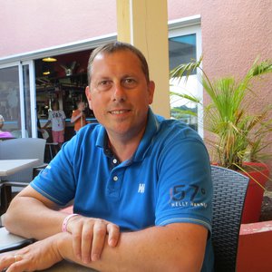 Noix De Cajou - fruits secs et graines grillées citoyen français je--suis un homme d'affaire et je dirige aussi l'entreprise de mes parents--je suis à la recherche du noix de cajou en grande quantité