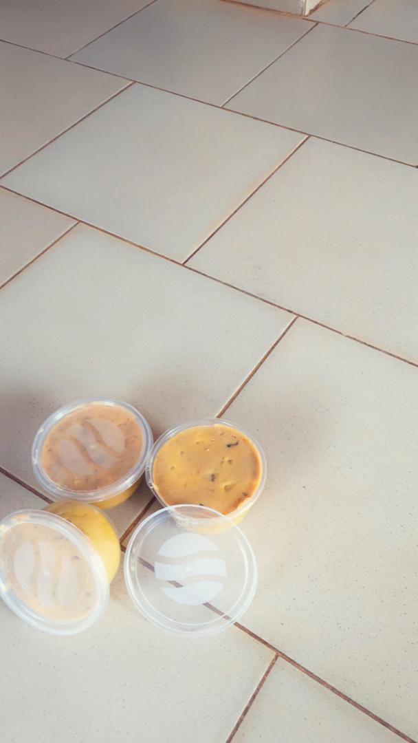  Savon Huile Palmiste Et De Palme. - matiere vegetale je suis un artisant basé au senegal et veux un partenaire pour des affaires sur nos produits. ce sont des savons saponifié à froid comprenant que d'huile palmiste et de palme ce qui le fait ub savon doux sur le corps.