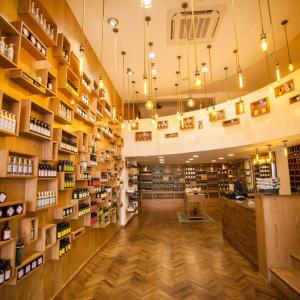 Cosmétiques bio HV HE herbes argan - huiles nous cherchons des distributeurs pour nos produits cosmétiques bio ces produits sont fabriqués par le plus grand laboratoire cosmodermatologie au maroc et le 4eme en afrique notre laboratoire dédié à la réalisation des formulations cosmétiques et phar
