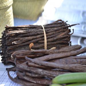  Recherche Acheteur De Vanille De Madagascar - épices aromates j'habite à madagascar ,  et je viens de la ville de la capitale de la vanille et je cherche des entreprises ,  particuliers qui cherchent à acheté de vanille ,  girofle etc 