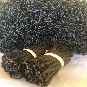  Vanille De Madagascar - épices aromates bonjour,  nous disposons de la vanille de très bonne qualité. type- noir,  tk, rouge, cuts... veuillez me contacter pour plus d'informations.