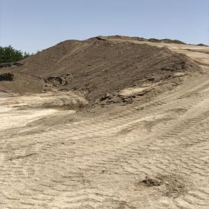  Sable D'oued Lavé - pierre roche quantité importante de sable lavé d'oued --situer a la wilaya de constantine algerie , chez la société 