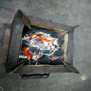 Du charbon écologique à votre disposition - energie renouvelable notre entreprise oeuvre pour la protection de l'environnement. nous avons mis au point un charbon soucieux de la santé des utilisateurs et de la protection de l'environnement. fais à base de déchets organiques, il ne fume pas,  il est deux fois plus énergique que le charbon