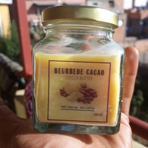  Beurre De Cacao Pressée 65°c 100% Pure Et Natur - huiles --conditionn&eacute;e dans de bocal de 200ml,  pour une quantit&eacute; potentielle selon le besoin du client. quantit&eacute; minimale- 100 bocal. --- propri&eacute;t&eacute; antioxydant - aide &agrave; lutter contre les effets n&eacute;faste du temps--- propri&eacute;t&eacute; nourrissant et protec