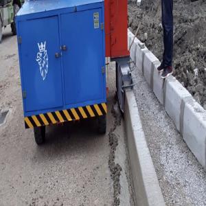 Machine extrudeuse pour bordure Type T4 et T3. - matériels machines entreprise de btp agissant au maroc et voulant s'implanter au sénégal met en vente ou en location une machine extrudeuse pour bordure de trottoirs type t4 et t3 utilisant du béton frais.--rendement quotidien moyen - 1000 ml/j--engin actuellement au maroc - possibilité d’e