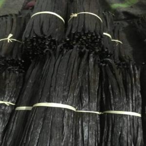  Indonesian Vanilla Beans - aromatic spices hello----we are a company based in indonesia with 15 years old experience ----we can propose two varieties of vanilla --tahitian and planifolia ----we have grade a,  grade b,  grade c and split----our range price will go from 270 dollars to 365 dollars fob per kilogram----we are open to any nég