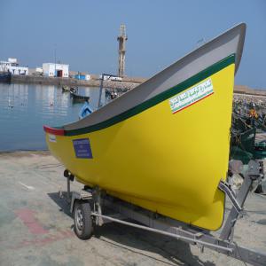  Au Maroc Vente D'un Chantier Naval - equipement maritime vends chantier naval de construction de barques de peches et de ramassage d'algues maritimes,  agr&eacute;&eacute;s,  insubmersibles,  en polyester,  comprenant- un moule avec le droit d'exploitation et l'autorisation  d'utilisation de la marque et du mod&egrave;le +  le dossier technique confidentiel d